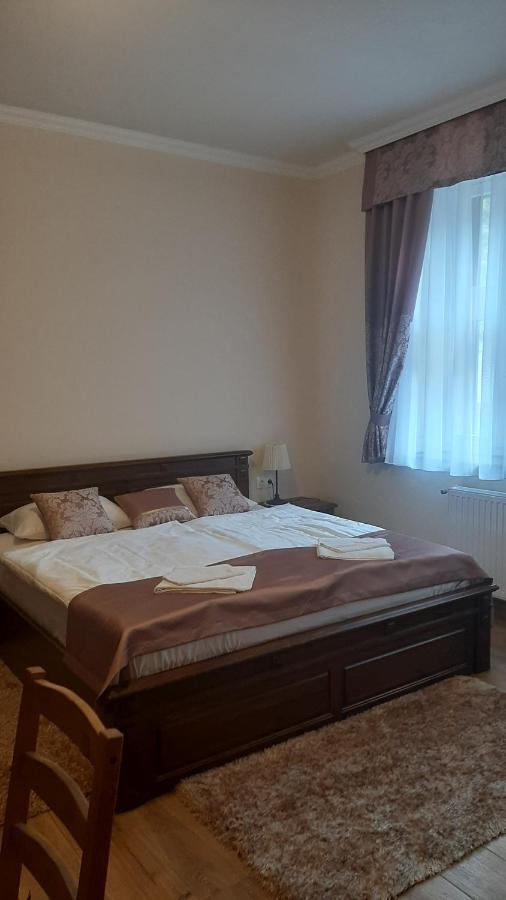 Toscana Apartman Gyula Exterior foto