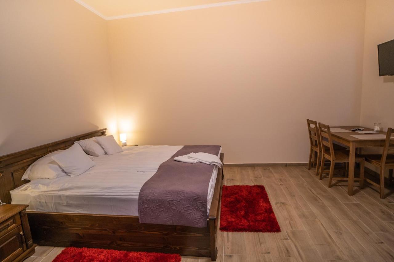 Toscana Apartman Gyula Exterior foto