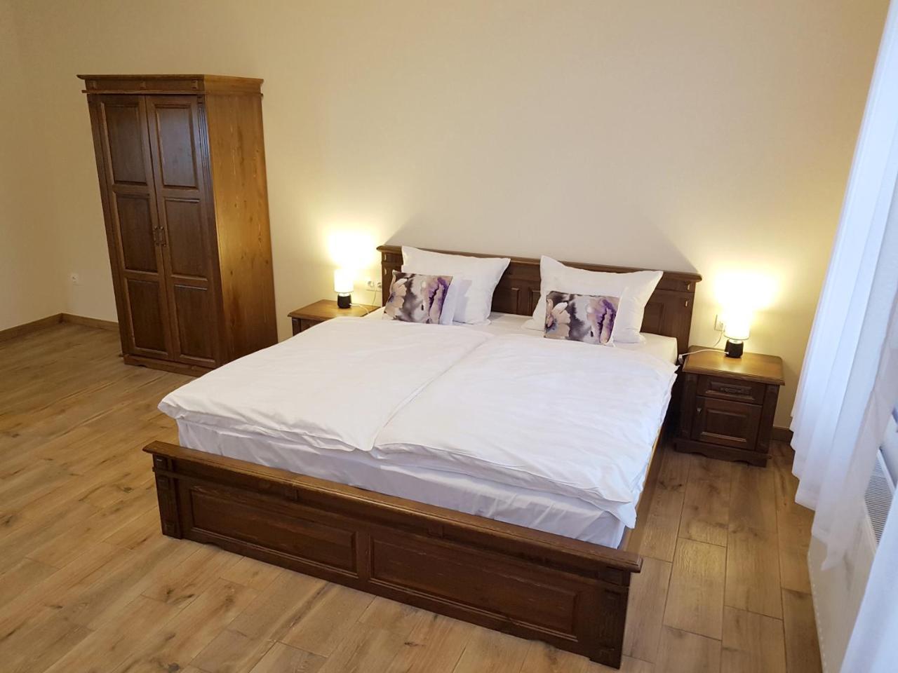 Toscana Apartman Gyula Exterior foto