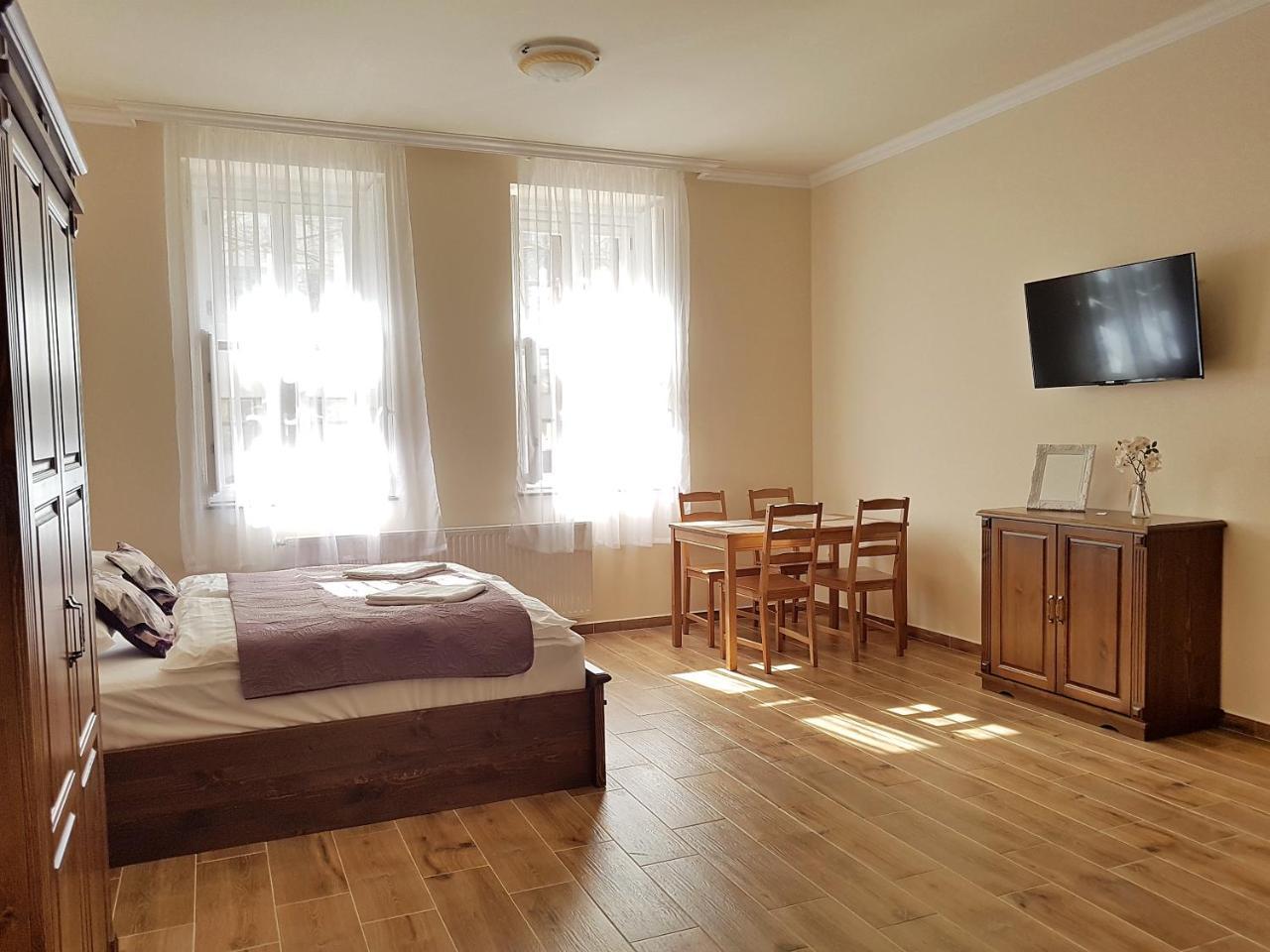 Toscana Apartman Gyula Exterior foto